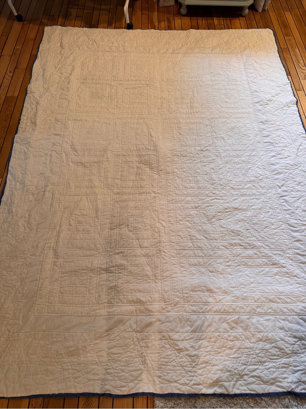 Handmade Log Cabin pattern quilt with blue and tan fabrics - Picture 15 of 16